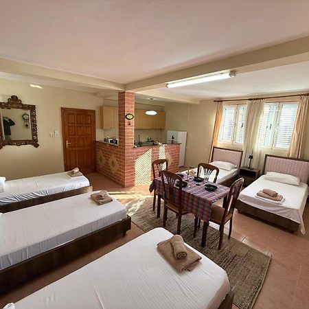Shkodra Guest House 2 מראה חיצוני תמונה