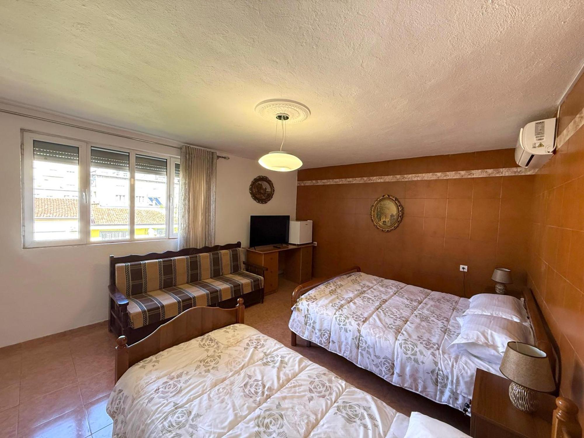 Shkodra Guest House 2 מראה חיצוני תמונה